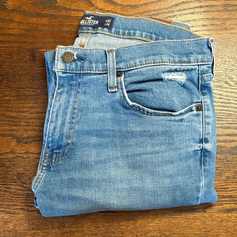 Hollister Men's Light Blue Slim Jeans